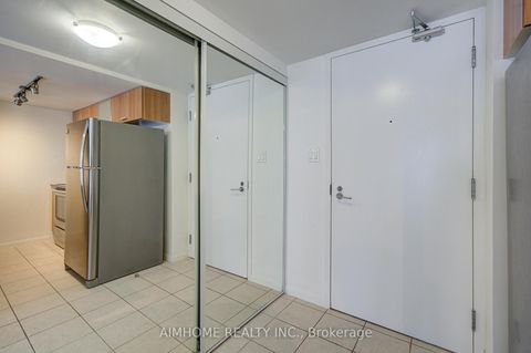Photo 5 at 1604 - 38 Grenville Street, Bay Street Corridor, Toronto