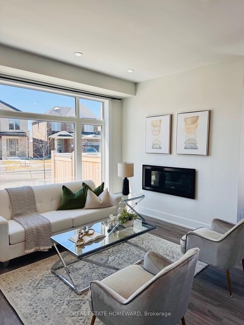 Photo 6 at 960 Lockie Drive, Kedron, Oshawa