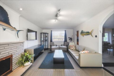 Photo 9 at 72 Walmer Road, North Richvale, Richmond Hill