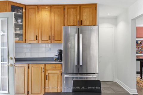 Photo 13 at 72 Walmer Road, North Richvale, Richmond Hill