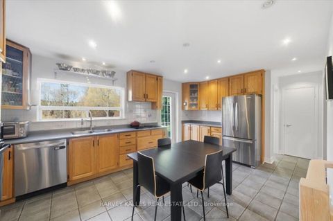 Photo 14 at 72 Walmer Road, North Richvale, Richmond Hill