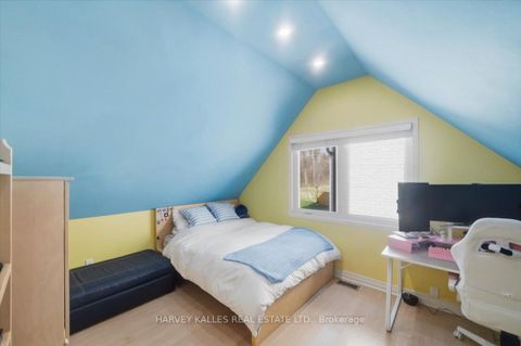 Photo 34 at 72 Walmer Road, North Richvale, Richmond Hill
