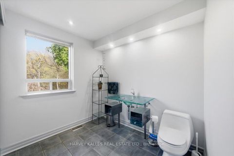 Photo 39 at 72 Walmer Road, North Richvale, Richmond Hill