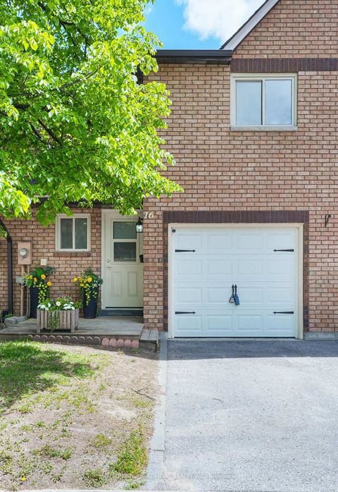Photo 1 at 59 - 16 Evergreen Court, Ardagh, Barrie