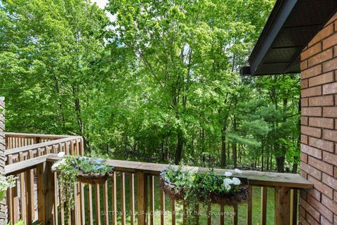 Photo 2 at 59 - 16 Evergreen Court, Ardagh, Barrie