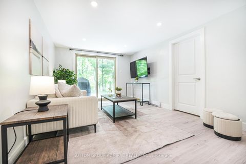 Photo 5 at 59 - 16 Evergreen Court, Ardagh, Barrie