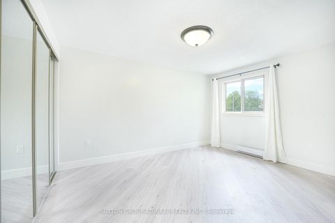 Photo 19 at 59 - 16 Evergreen Court, Ardagh, Barrie