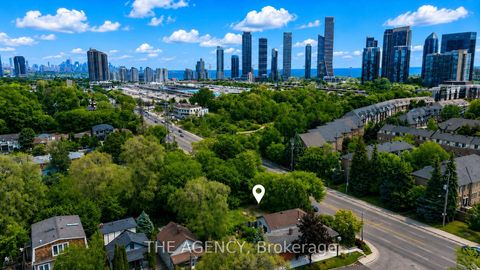 Photo 1 at 580 The Queensway, Queensway, Toronto