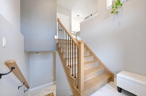Photo 6 at 192 Muirfield Drive, Ardagh, Barrie