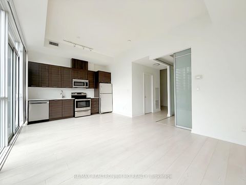 Photo 6 at 727 - 20 Bruyeres Mews, Waterfront Communities C1, Toronto