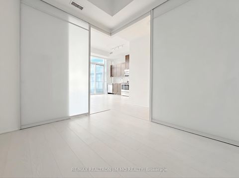 Photo 8 at 727 - 20 Bruyeres Mews, Waterfront Communities C1, Toronto