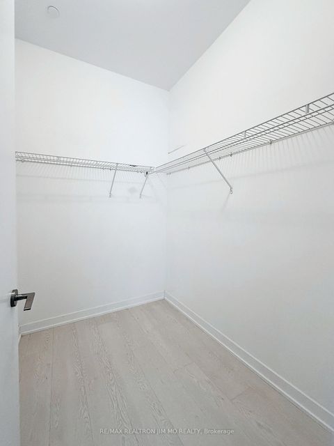 Photo 10 at 727 - 20 Bruyeres Mews, Waterfront Communities C1, Toronto