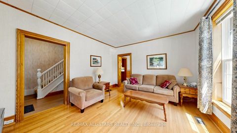 Photo 5 at 11 Marietta Street, Uxbridge
