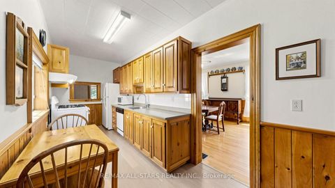 Photo 13 at 11 Marietta Street, Uxbridge