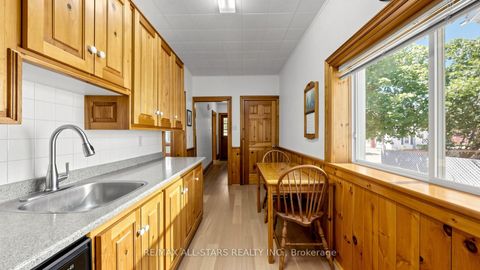 Photo 15 at 11 Marietta Street, Uxbridge