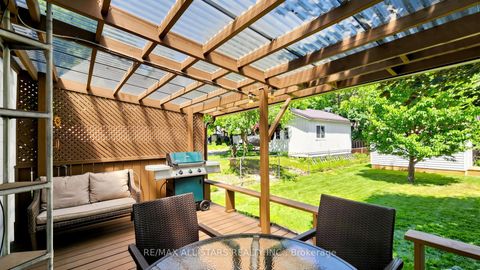 Photo 32 at 11 Marietta Street, Uxbridge