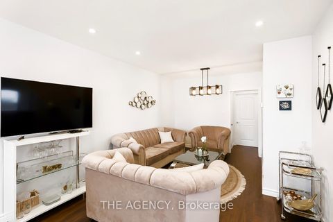 Photo 8 at 282 Neal Drive, Crosby, Richmond Hill