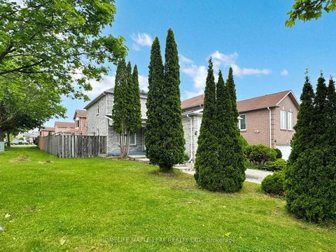 Photo 2 at 39 Lamay Crescent, Rouge E11, Toronto