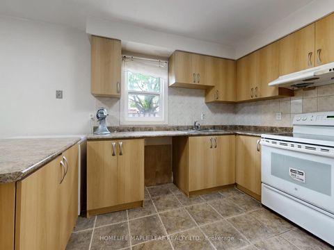 Photo 12 at 39 Lamay Crescent, Rouge E11, Toronto
