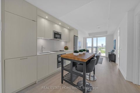 Photo 1 at 2039 - 20 Inn On The Park Drive, Don Mills, Toronto