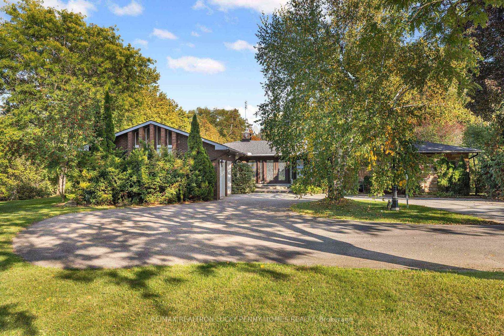 9799 Warden Avenue, Devil's Elbow, Markham 