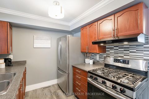 Photo 5 at 28 Raymond Crescent, Painswick South, Barrie