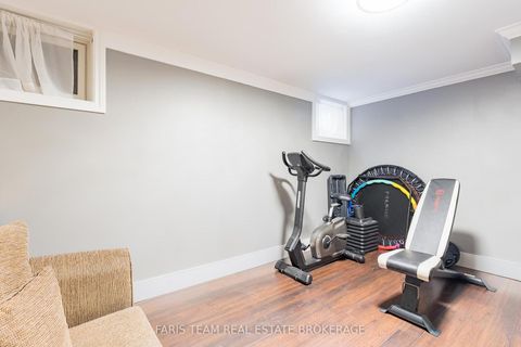 Photo 18 at 28 Raymond Crescent, Painswick South, Barrie