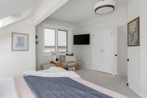 Photo 23 at 249 Gainsborough Road, Woodbine Corridor, Toronto