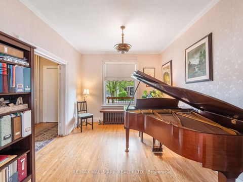 Photo 4 at 326 Cedarvale Avenue, Lumsden, Toronto