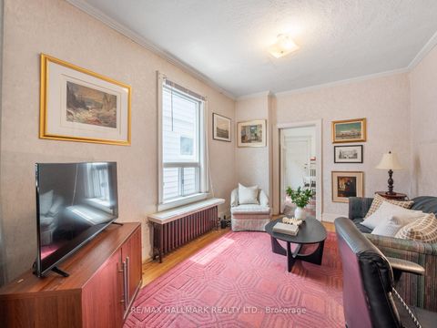 Photo 7 at 326 Cedarvale Avenue, Lumsden, Toronto