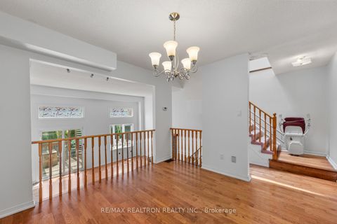 Photo 12 at 35 Festival Drive, Branson, Toronto