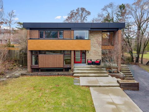 Photo 1 at 8 Foxdale Court, Steeles, Toronto
