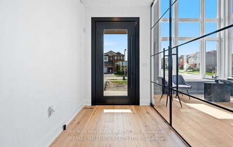 Photo 3 at 119 Pointon Street, Bayview Northeast, Aurora