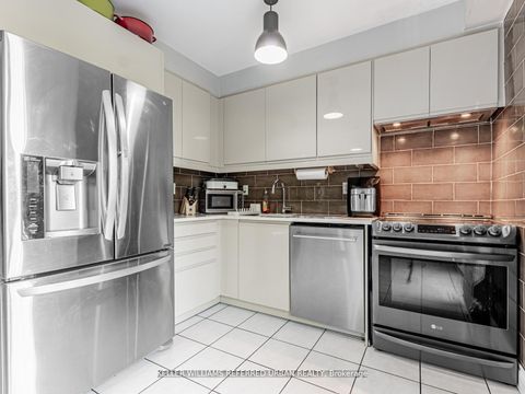 Photo 11 at 219 Touchstone Drive, Amesbury, Toronto