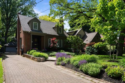 Photo 2 at 16 Princeton Road, Kingsway South, Toronto