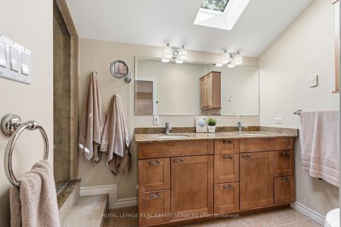 Photo 19 at 16 Princeton Road, Kingsway South, Toronto