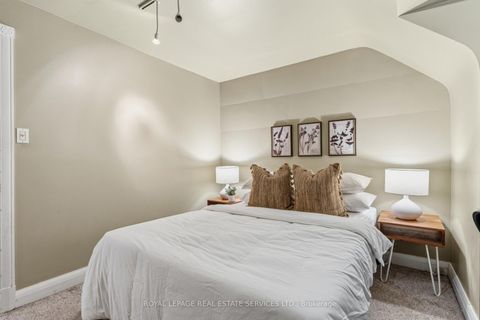 Photo 24 at 16 Princeton Road, Kingsway South, Toronto