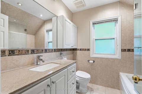 Photo 26 at 16 Princeton Road, Kingsway South, Toronto
