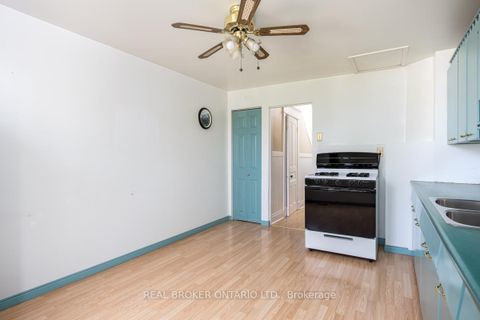Photo 11 at 158 Yarmouth Road, Junction, Toronto