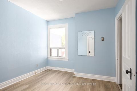 Photo 18 at 158 Yarmouth Road, Junction, Toronto