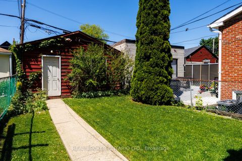 Photo 22 at 158 Yarmouth Road, Junction, Toronto