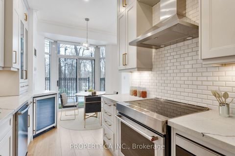 Photo 6 at 105 - 2 Aberfoyle Crescent, City Centre West, Toronto