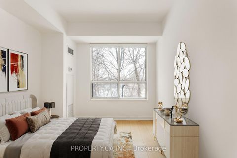 Photo 11 at 105 - 2 Aberfoyle Crescent, City Centre West, Toronto