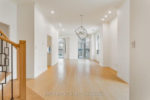 Photo 16 at 105 - 2 Aberfoyle Crescent, City Centre West, Toronto