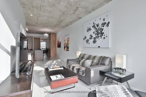 Photo 4 at 606 - 478 King Street W, Waterfront Communities C1, Toronto