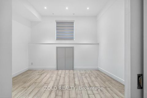 Photo 12 at 3 - 39 Old Brewery Lane, Regent Park, Toronto