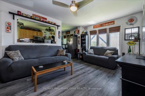 Photo 2 at 736 Lakelands Avenue, Alcona, Innisfil