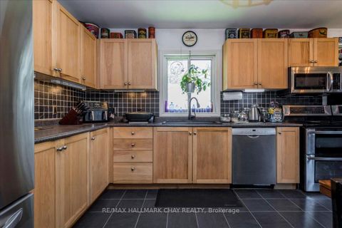 Photo 5 at 736 Lakelands Avenue, Alcona, Innisfil