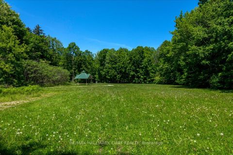 Photo 16 at 736 Lakelands Avenue, Alcona, Innisfil