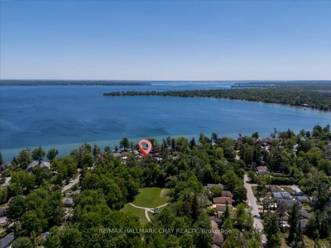 Photo 18 at 736 Lakelands Avenue, Alcona, Innisfil